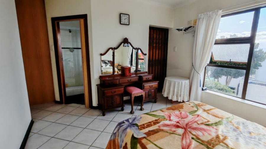 3 Bedroom Property for Sale in Mossel Bay Central Western Cape